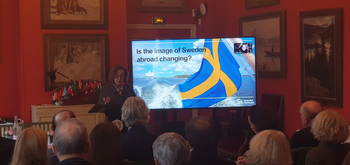 maritahaggren's tweet photo. "Working with Brand Sweden in France" - Thank you to all the participants for a very interesting conference on what brand Sweden is today and benefits from expressing Swedishness! - 
This Conference was featured by @CCSuedeFrance, @CercleSuedois, @SwedishForum and #swea. 1/3 https://t.co/RrNxqvotWw
