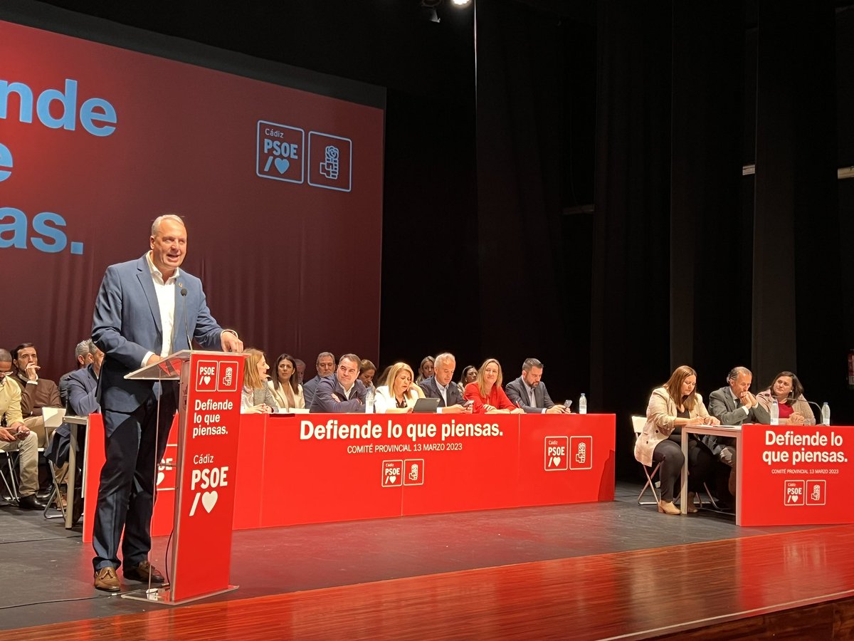 JCRuizBoix's tweet photo. Si en Madrid se benefició el hermano Ayuso y el primo de Almeida, queremos saber quiénes se han beneficiado aquí en Andalucía del desvío masivo de fondos a la sanidad privada sin control y a dedo por parte del Gobierno de @JuanMa_Moreno #ComitéProvincialCádiz https://t.co/W87Jf2jB6Y