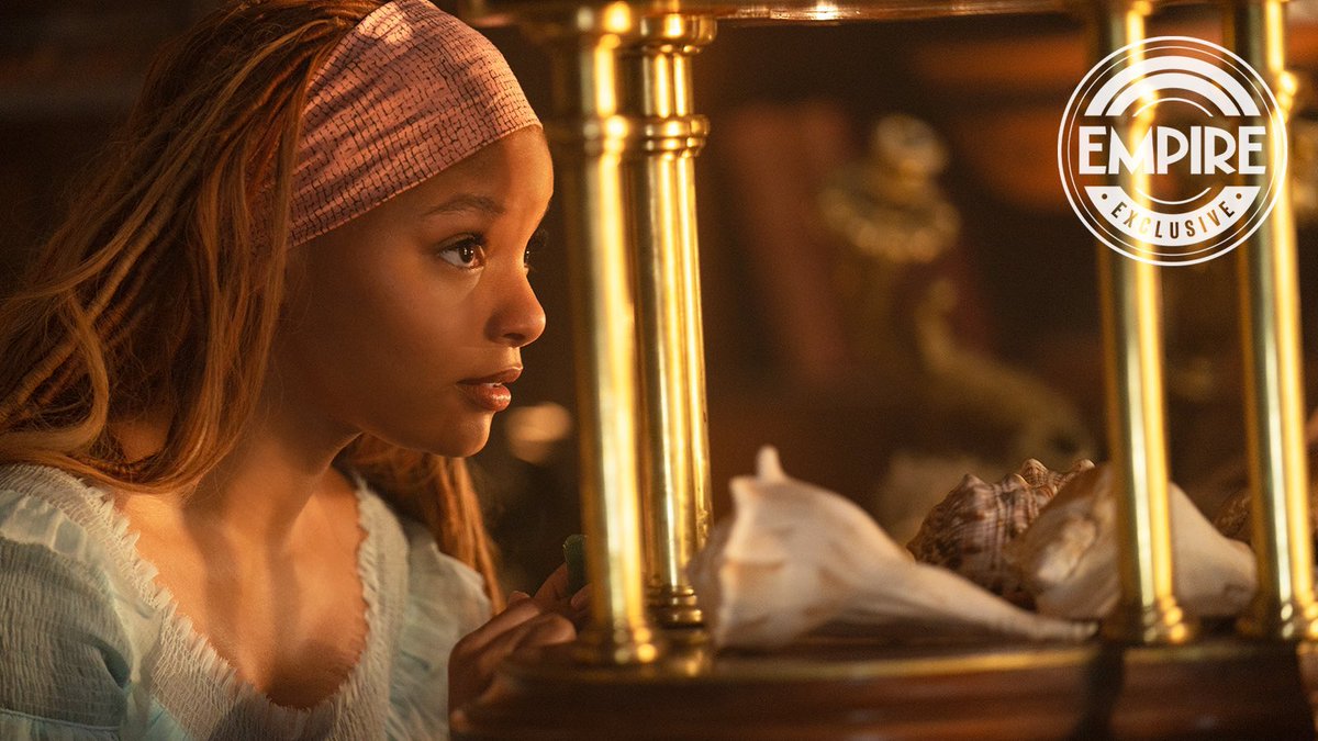 PopCrave's tweet photo. New look at Halle Bailey as Ariel in #TheLittleMermaid https://t.co/OV2UY9xI4N