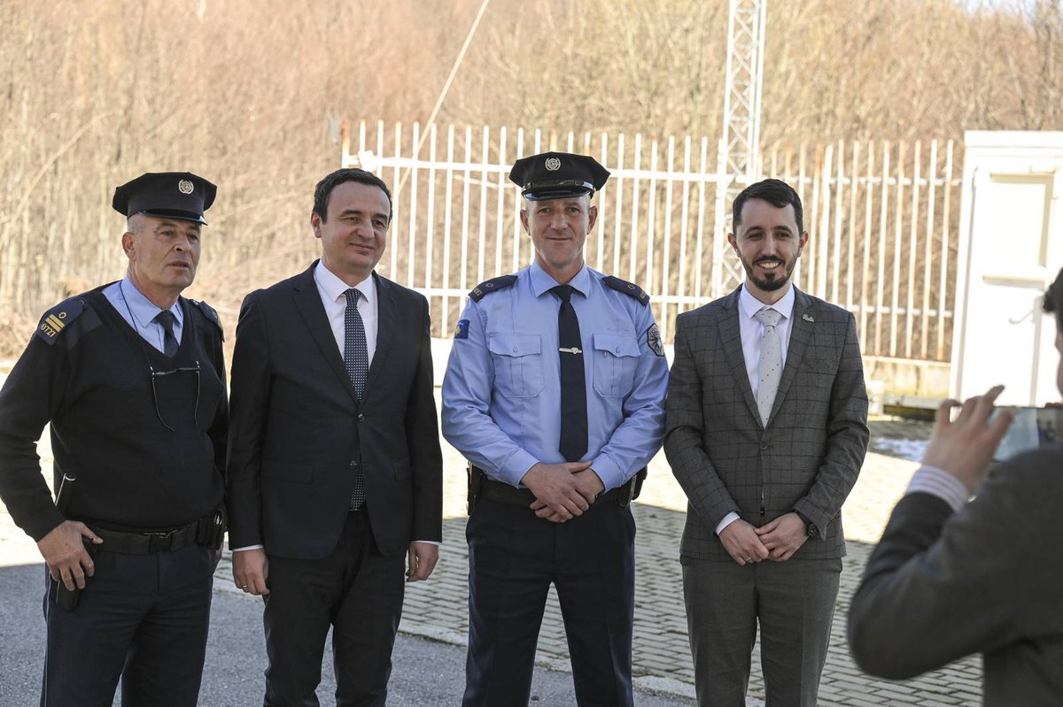albinkurti's tweet photo. On Dec. 2, ‘11, the Brussels Agrmt. for IBM was signed. Serbia still hasn't implemented it. Today I was at the border crossing Kapia, btw Kamenica &amp; Medvegja and was met by 2 KP officers. Serbia refuses to build a similar checkpoint for official crossing. https://t.co/hljdiQViE5