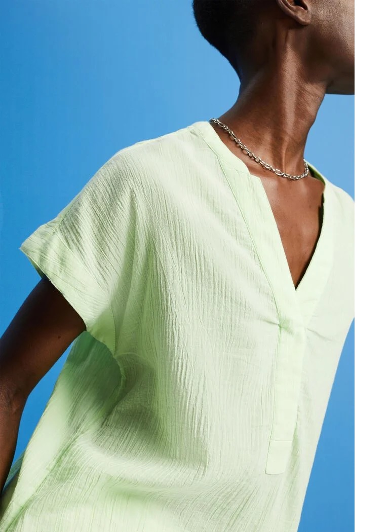 JohnSandersDept's tweet photo. Effortless styling is made easy thanks to the new Esprit Textured Cotton Blouse, featuring a relaxed fit with a tunic neckline and dropped shoulders

Visit our Fashion Department now to see all our new Spring Esprit ranges #EspritUK #BringALittleSunshine https://t.co/A3rXVLuRBe