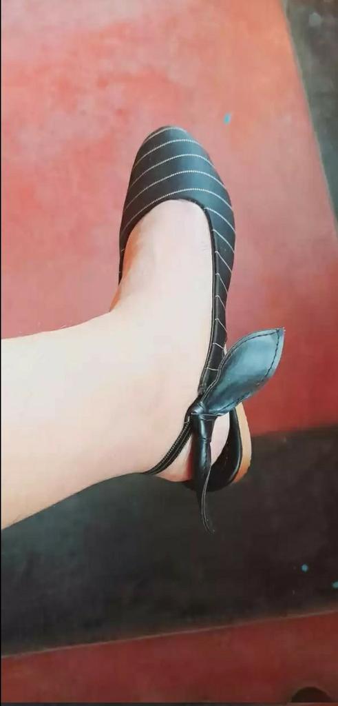 FindomS74573143's tweet photo. My sole is clean because it is new gifted by my 
Loyal slave
Dm me for free chat session
Retweet for more 👠👠👡👡👢👢 https://t.co/pIfaMDbiaE