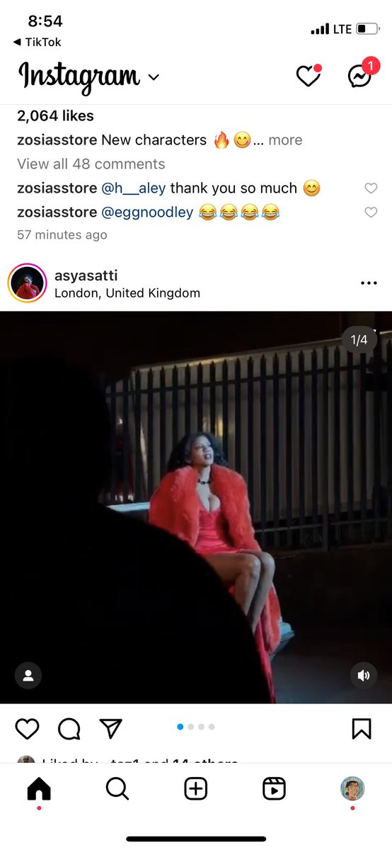 ronysubahi's tweet photo. دي فنانه سودانيه.  عايشه في لندن.    ما اعجبني التصوير اي زول حر لكن ليه لمن نفك لازم نفكها. مره واحده.  كانها. عريانه.  يعني ما لبس محترم. بغض النظر عن اي. شي.   ما عجبني غايتو. فرقنا. من نيكي مناج يبقا شنو. https://t.co/JaJpxt30X5