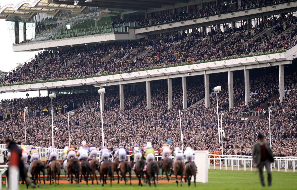 ⭕️ £200 CHELTENHAM GIVEAWAY ⭕️

Simply hit the RT &amp; tag a mate who could do with a winner. 

Must be following to claim prize. 

#CheltenhamFestival2023 #CheltenhamFestivalNAP #THEMOLE