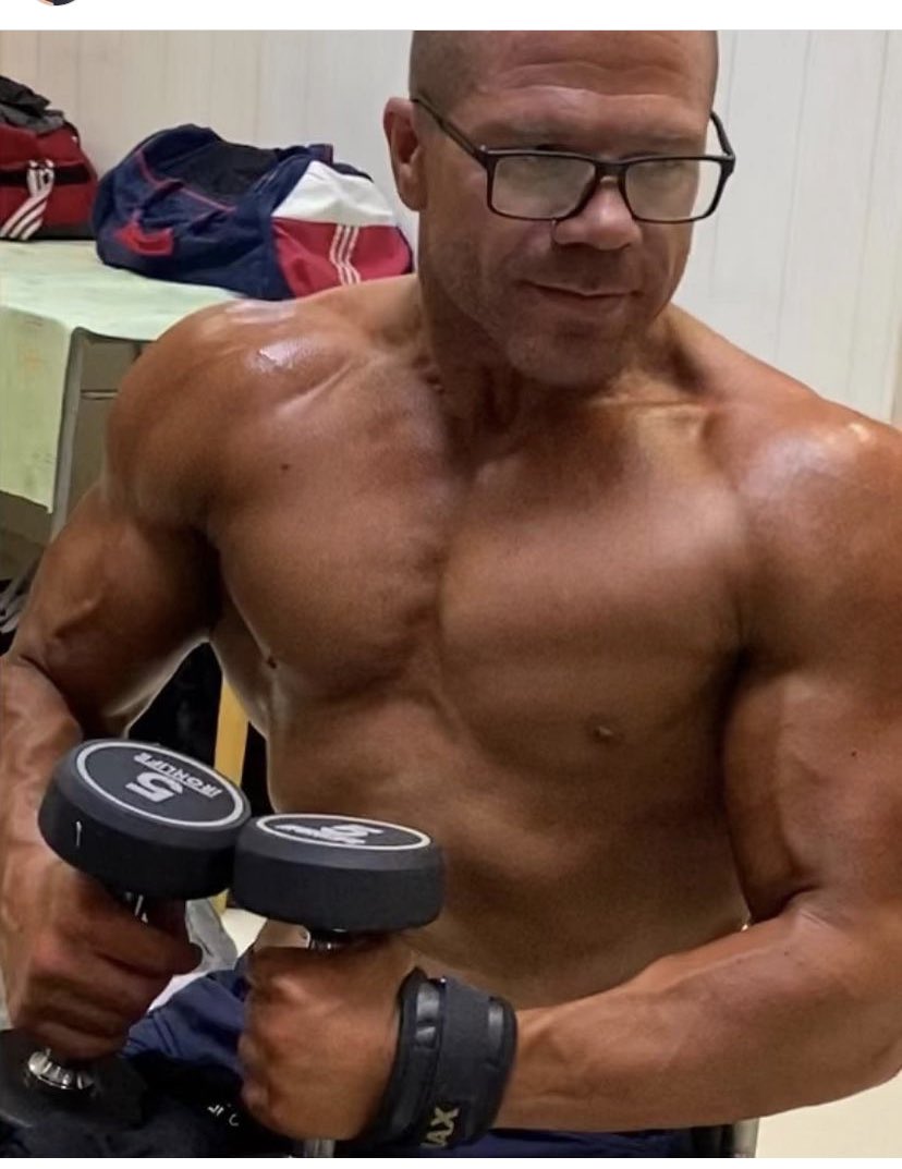 LK_bodybuilder's tweet image. There’s no funny enymore! Sounds like long way of August 11th!
Zní to ještě jako docela daleko, 11. srpna. 
Jdeme na to. Masivnější, větší, plnější. kvalitnější. Neni čas na komedie.
#wheelchairbodybuilding #kulturistikavozickaru 
#ifbbproqualifier 
@JanPovysil