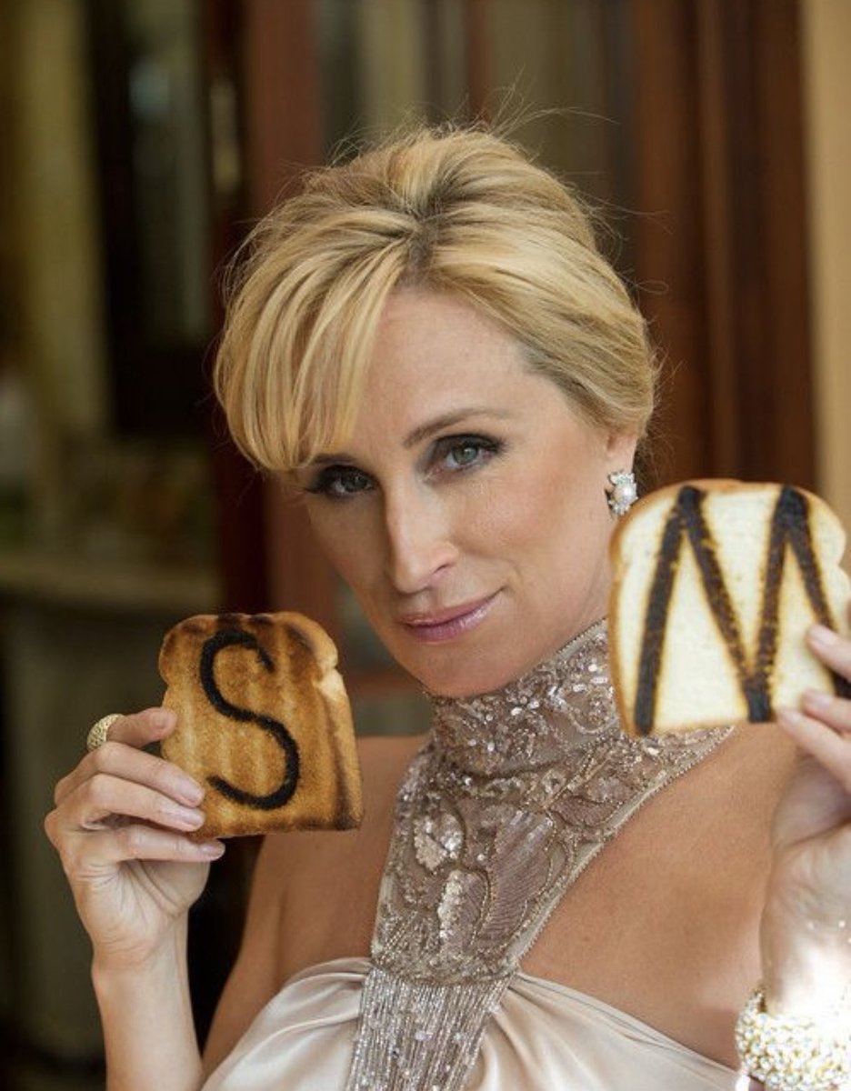 SonjatMorgan's tweet photo. From my #ToasterOven eraππ Who remembers my fave toaster oven cookbook recipes?
#SonjaMorganToasterOven #SonjaMorgan #ToasterOvenEra #BravoTV #Cookbook #CookbookRecipes https://t.co/7De9aEAsR6
