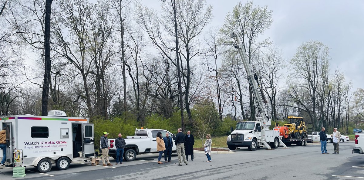 StanlyChamber's tweet photo. Congratulations to the Town of New London and Kinetic by Windstream for the completion of Kinetic fiber deployment in New London!
#stanlychamber #stanlycountync #stanlycountychamber https://t.co/n237woJ73W
