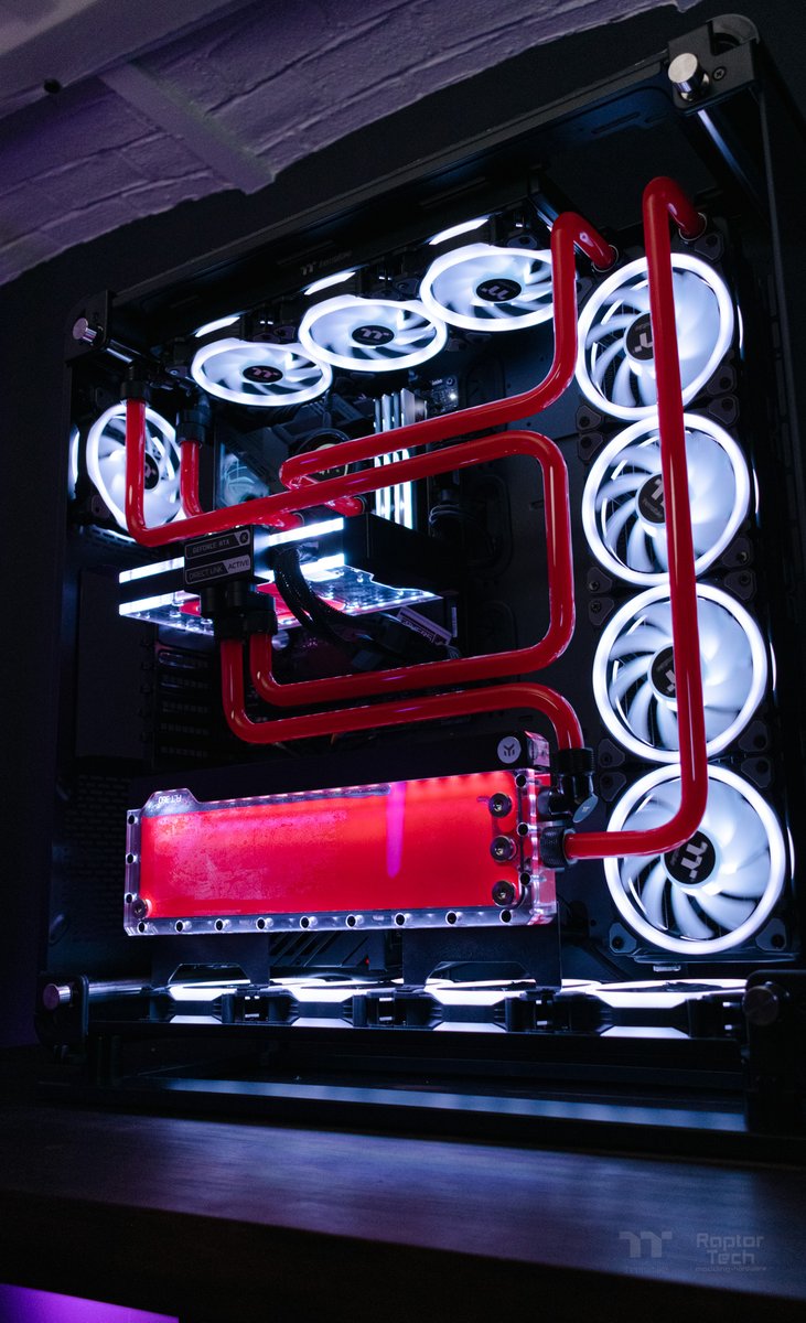RaptorTechMH's tweet photo. El primero del año en instalar un sistema custom usando una poderosa RTX 4090 de la marca Asus y todo dentro de un enorme Thermaltake Core P8, claro no podía faltar un Intel Core I9 13900K.
No olviden compartir para llegar a más amantes del HighEnd. 😎 https://t.co/DZnno9PeM1