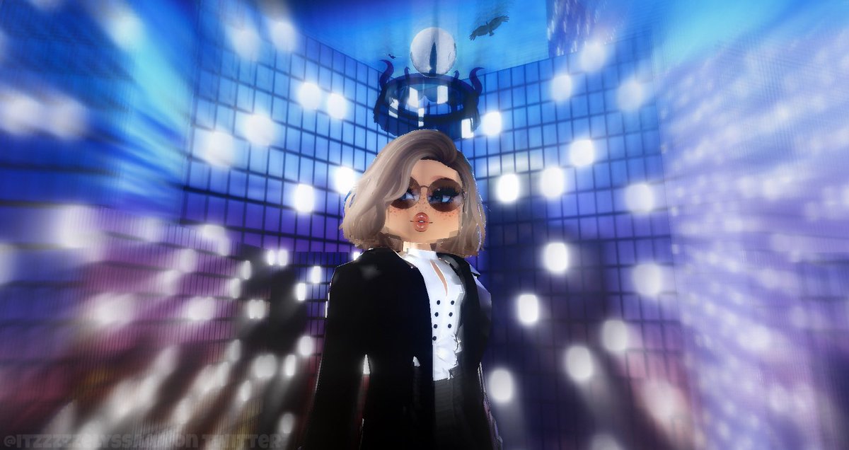 200,000 #royalehigh giveaway

- fllw me + <a href="/fvirymelsa/">フヴィリメルサ</a> w/🔔
- like + retweet