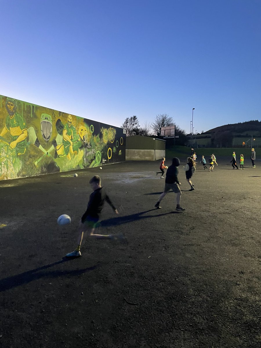 parkratheniska's tweet photo. The wall is one of the best learning tools you can have. It will give it back to you in the exact manner you give it to it and more touches than you’ll ever get in a game #gaalearning https://t.co/GK6WzKJQiw