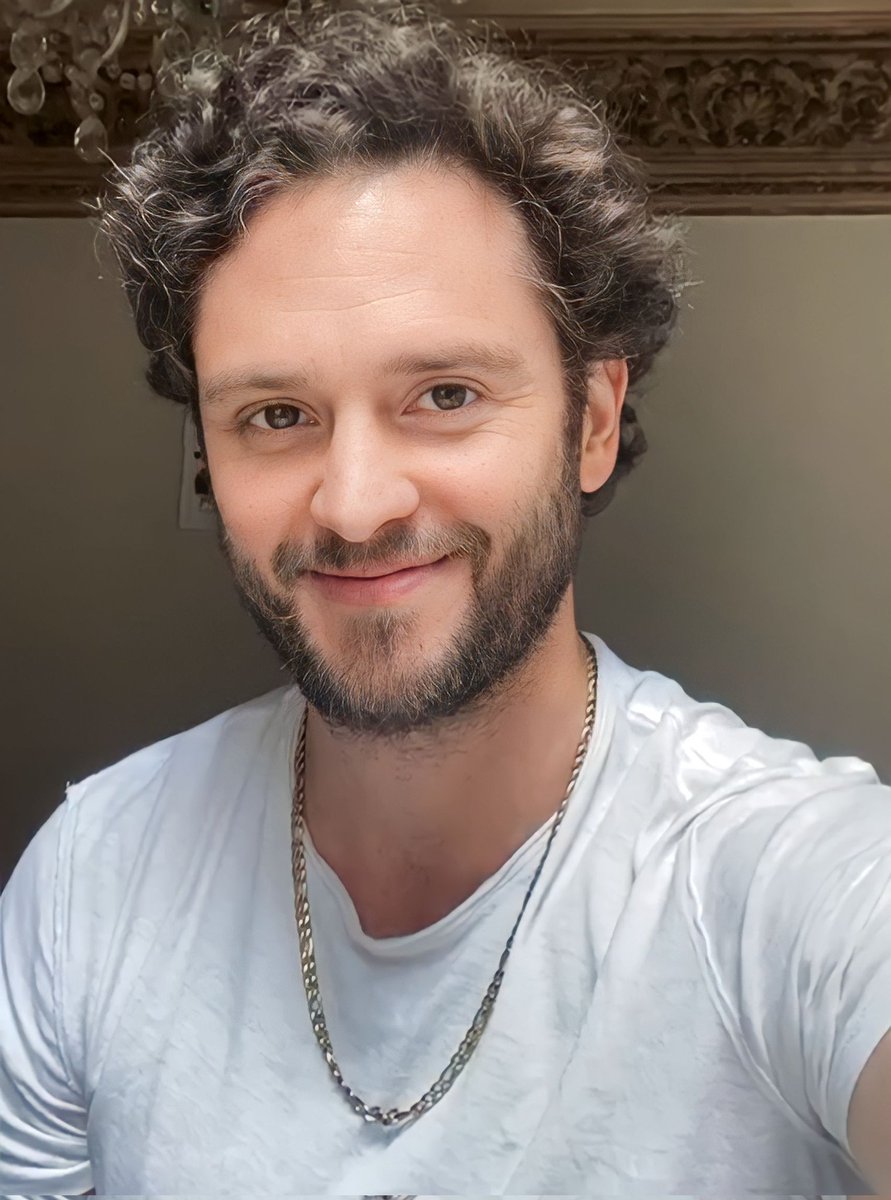 BelUckAr's tweet photo. Dame esa sonrisa SIEMPRE!! 😍😍
#christopheruck https://t.co/HocXSGhPtR