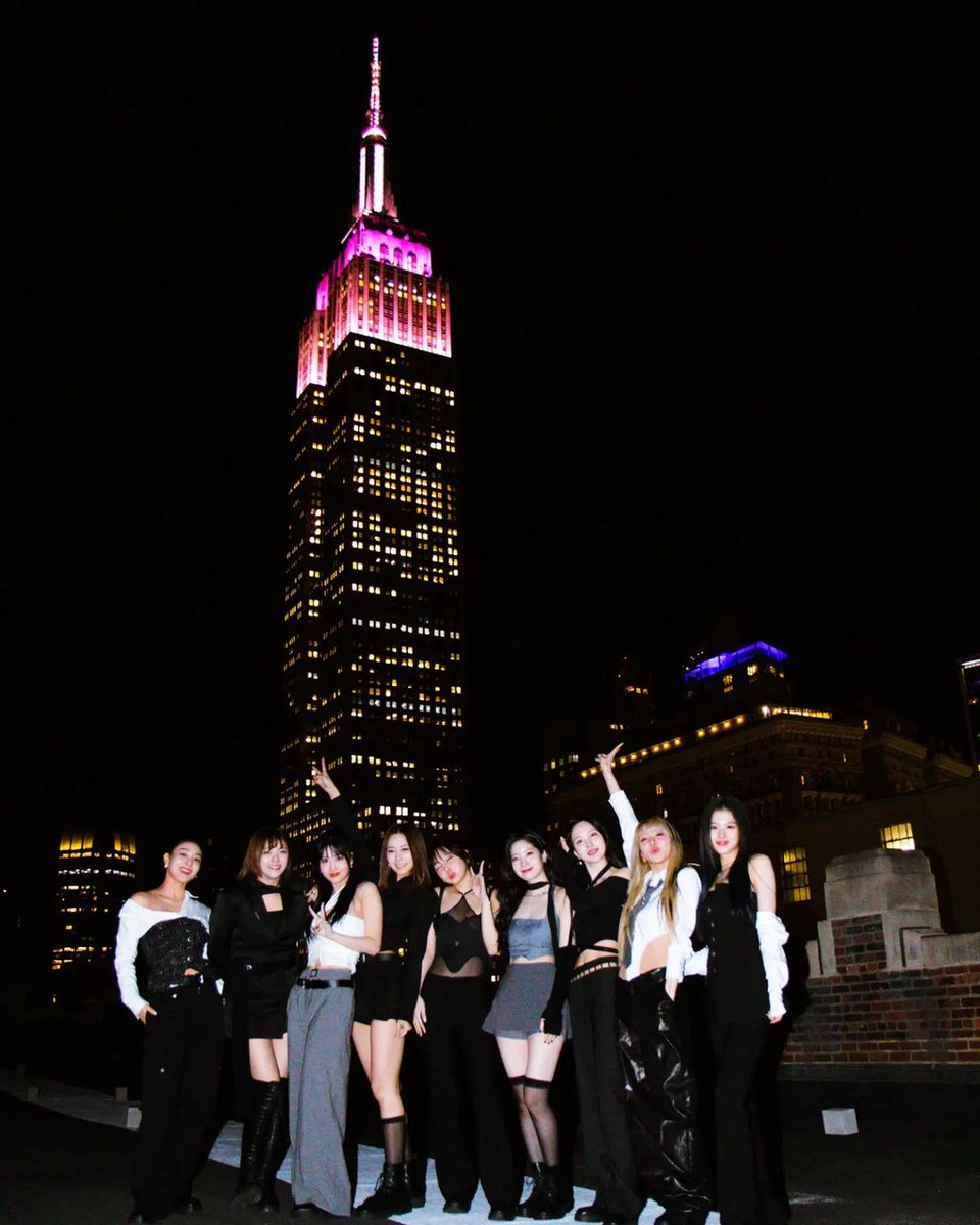 230314 twicetagram update [4P]: instagram.com/p/Cpv4Eu9P8uq

🌟Empire State Building lighted up with TWICELIGHTS🌟
Thank you @/empirestatebldg @/musiciansoncall ❤
Thank you ONCE❤

#TWICE #트와이스 #READYTOBE #SETMEFREE