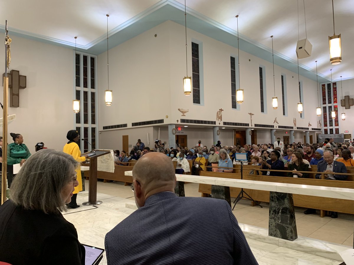 miamidefender1's tweet image. ⁦@PACTMiami⁩ Nehemiah Action assembly with ⁦@MayorDaniella⁩ ⁦@SuptDotres⁩ ⁦@MDCPS⁩ ⁦@MiamiDadePD⁩ #letjusticeroll #pactmiami #pact4justice