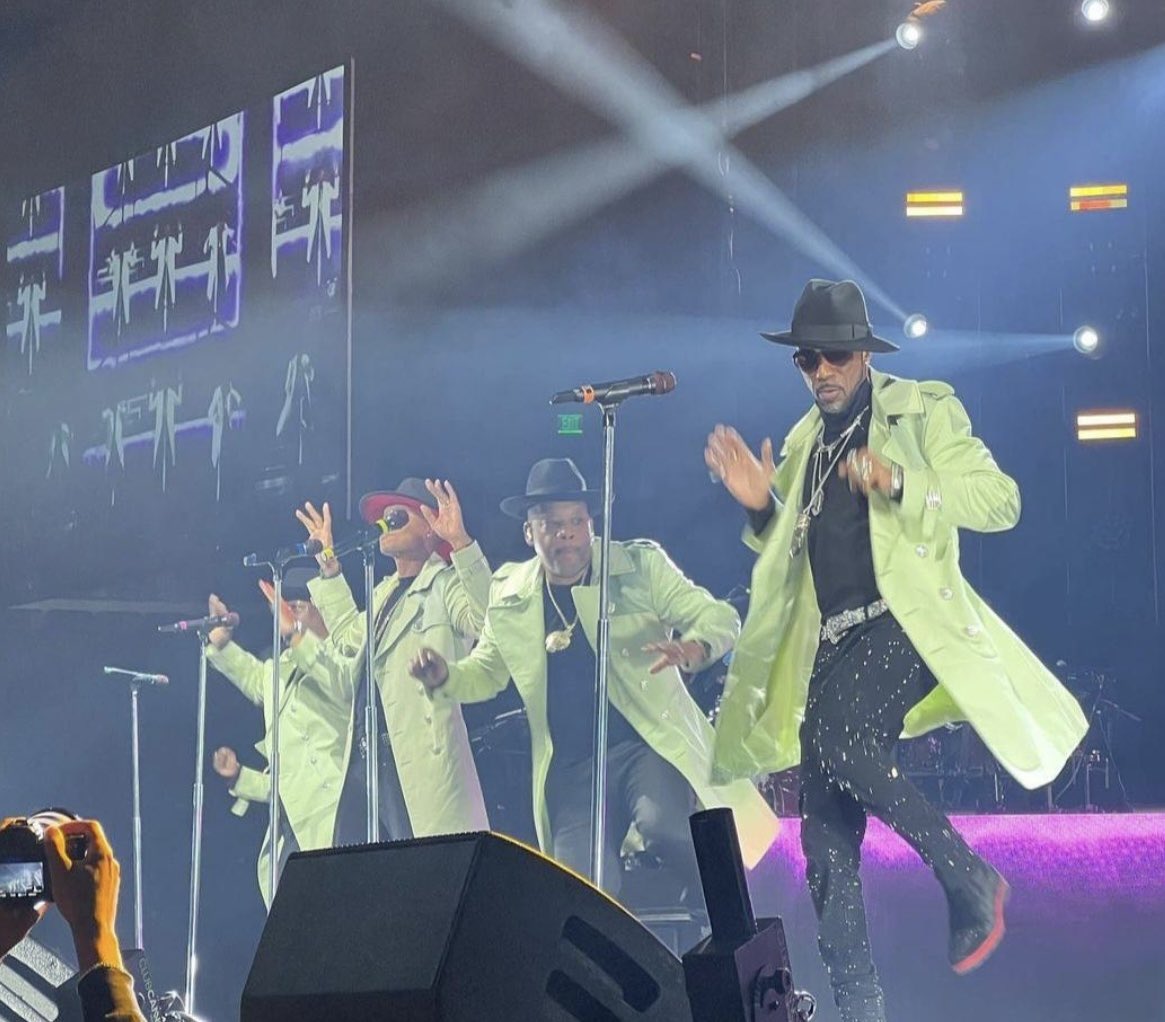 One_LuLu's tweet photo. IDC how many times they tour, I'm going to catch at least 3 shows #TheLegacyTour #NewEdition https://t.co/nq8G5vnetE