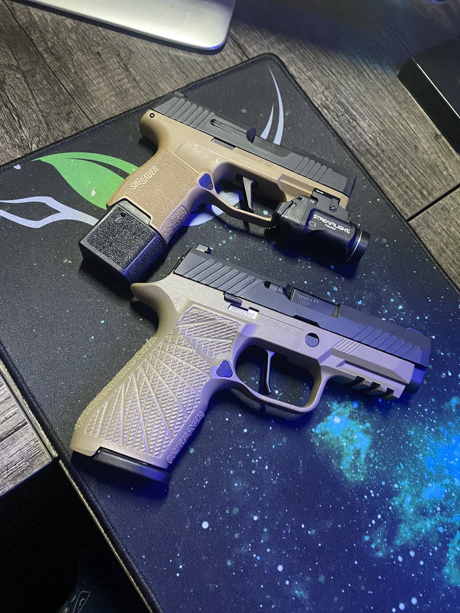 NismoHuncho's tweet photo. ’m a Sig fanboy for sure 😂
@sigsauerinc @WilsonCombat @Streamlight #guns #guntwitter #2a #9mm #edc #concealcarry #sigsauer #p320 #p365 #xcompact #wilsoncombat #aliengearholsters https://t.co/BtUcAFnriL
