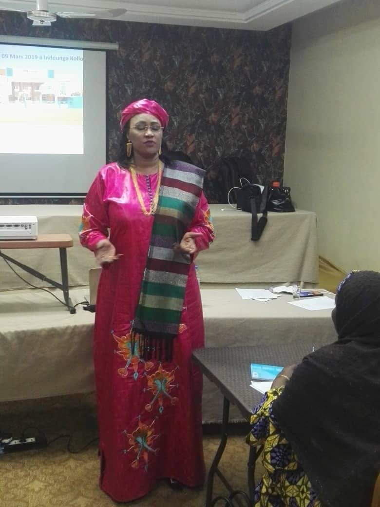 YacReki's tweet photo. Séance d'orientation et de renforcement de capacités d'une cinquantaine de formateurs qui rejoint l'équipe #2MINVEST.
C'était ce matin à Africa Hall. Pendant cinq jours, ils seront formés en Alphabétisation Numérique, en Education Financière et en Entrepreneuriat. https://t.co/u9hHEINDi1