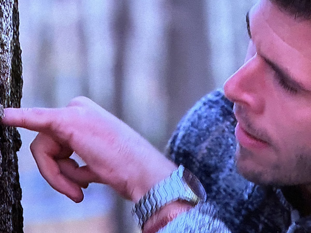 OopsAllTrash's tweet photo. WHEN YOSEF HAS A DAUGHTER AT HOME?!

#bachelor #TheBachelor https://t.co/5Shy8wdV6T