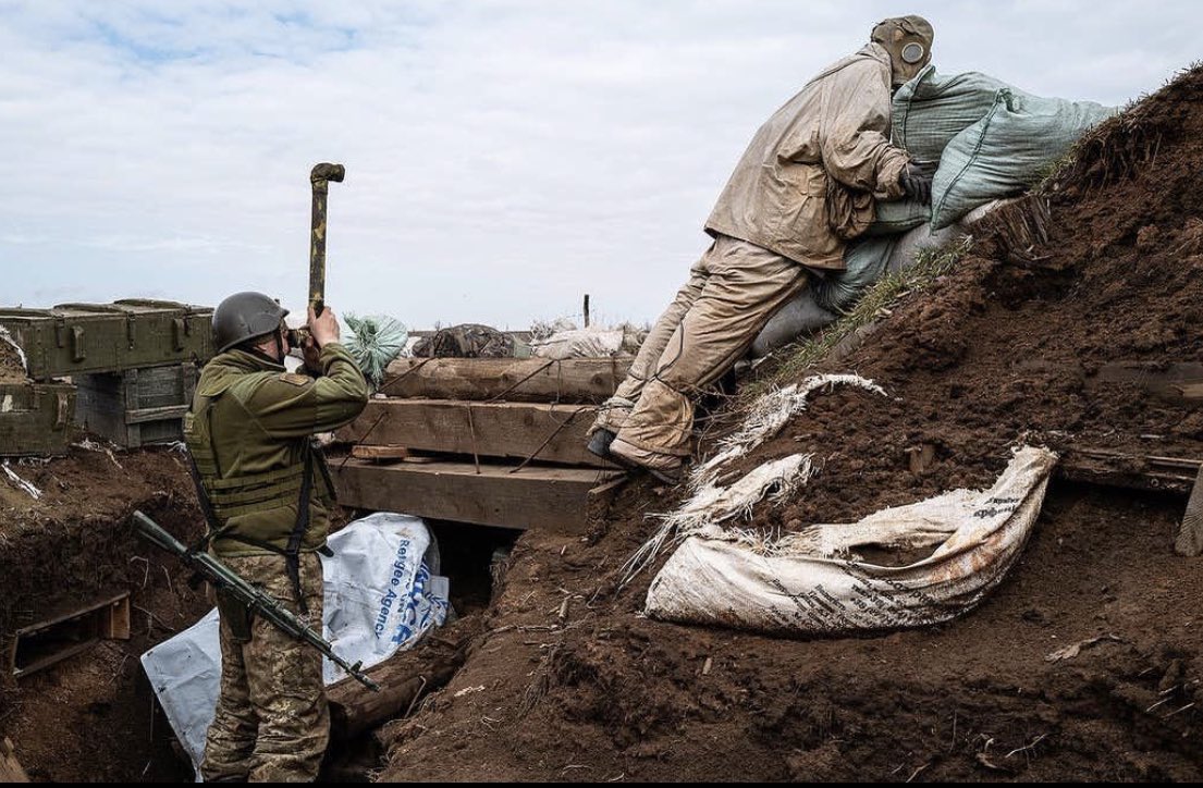 Mrgunsngear's tweet image. Periscopes and mannequins - some things never change…

#trench #periscope #manequin #ukraine #russia