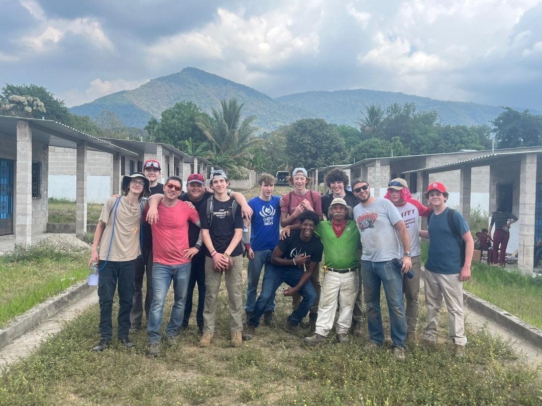 A full day working in the village of Las Delicias, El Salvador. #Blessed #EstoVir <a href="/WeAreChaminade/">Chaminade College Preparatory School</a>
