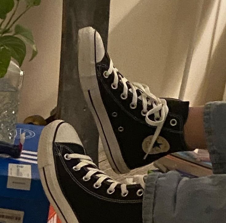 ‹ 🤍 › tweet media