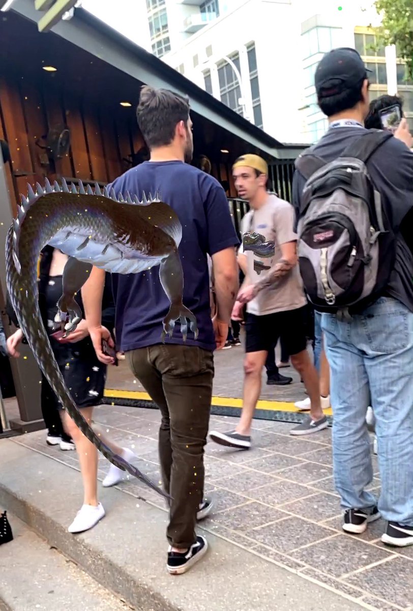 you+AR #AR #VR tweet media