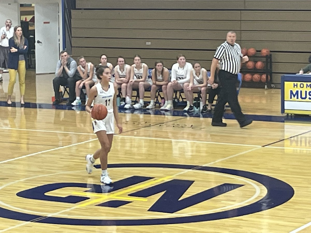 secorsig's tweet image. Great season for @NPCGirlsbball @grstormbb Junior PG @BruwerEmma!

She was All-Conference, averaging 16 pts, 8 rebs, 3 assists, 3 stls. Emma is a career 78% FT shooter and doubled her 3-point makes from last season. She increased her FG, 3-pt and EFG% from last yr #MakeShots30