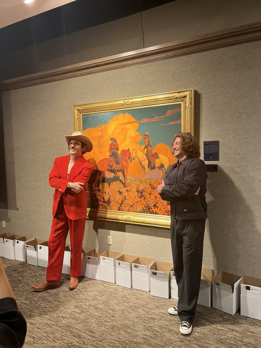 MrFourToEight's tweet photo. Bought my first piece of art this weekend. The bidding war was epic.

An original Mark Maggiori.

Collecting assets like they’re infinity stones 🏆 https://t.co/vfejS20rzc