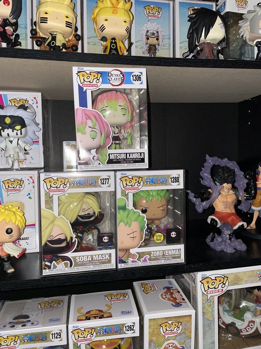 TripFunko's tweet image. Mail Call! 📬📦 Got my Zoro and Soba mask in today, but unfortunately no chase again 😩 also got Mitsuki! #funko #funkoPOP #funkomail #collection