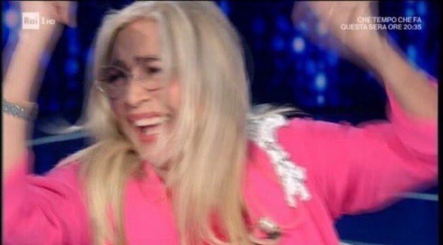 alissss02's tweet photo. Tavassi ad Antonella: “Te la puoi far fare dai persiani (la festa)... Ah oh, non ci sono più”

MORTA💀💀💀💀💀
 #GFvip https://t.co/WVDARmTUAs