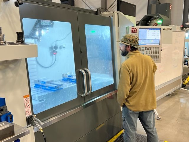AmerCuttingEdge's tweet image. ACE bootcamps are SPRINGING into action! Today 2 groups began in-person CNC training: high schoolers spending their spring break at @ps   and educators who've traveled from KY, NC, FL, MS, TX, KS, TN and CA to become future ACE instructors.  #BeACE AmericasCuttingEdge.org