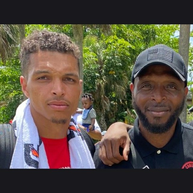 Pastorsnead3's tweet photo. #NewProfilePic https://t.co/8KwoLXVdQI