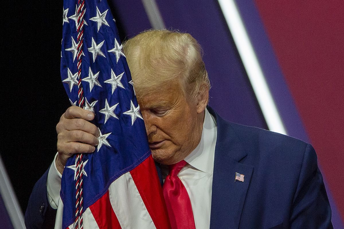 Gunabalance's tweet photo. @NickAdamsinUSA We need Trump back in 2024!if DeSantis runs now... (obviously prematurely for a successful Presidential bid)...
I can only believe he’d be running to help sabotage Trump— but even if that’s the case, it will backfire spectacularly
#TrumpLovesAmerica #TrumpLovesUs #Trump2024 https://t.co/ISFXZSrHLu