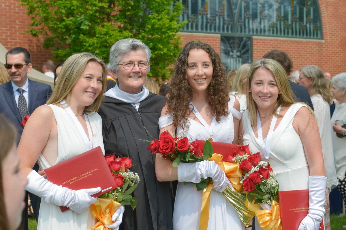 GMAHighSchool's tweet photo. Happy #CatholicSistersWeek! We shine a light on women religious through prayer, reflection, and celebration. We are grateful to the Sisters of Mercy who serve in our school - through their daily inspiration, the mission of Mercy continues to grow! #Inspire_Mercy #SistersofMercy https://t.co/hJtzCbAsYR