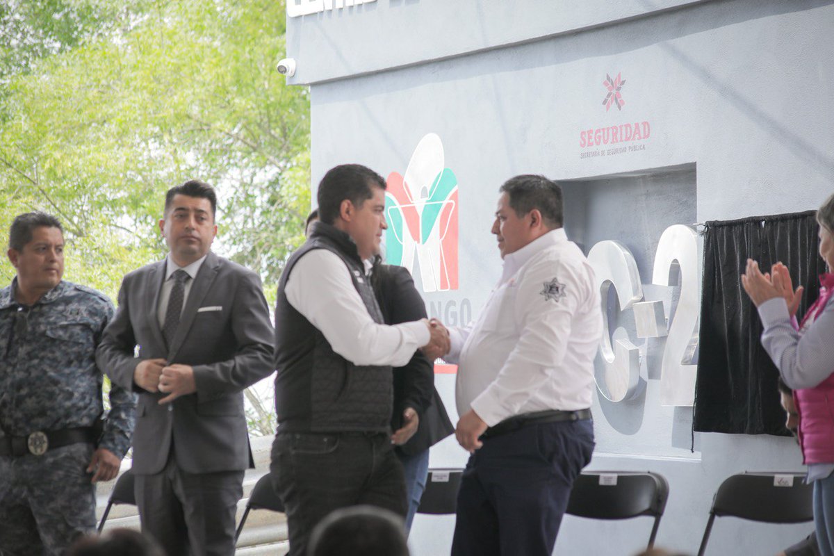 Acompañé a Alejandro Dionicio, Presidente Municipal de #Molango, a la inauguración del Centro de Comando y Control de este municipio. 

Seguro estoy del beneficio que traerá consigo en pro de la seguridad de la ciudadanía. ¡Enhorabuena!