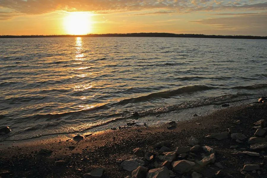 MurdocksGallery's tweet photo. At the Shore #photography #sunset #AlumCreek #OhioLandscapes #naturelovers #SunsetOverWater #wallartforsale #BuyIntoArt #AYearForArt #SpringIntoArt
Get it here, https://t.co/BexOuh80tC https://t.co/m8nWDWVTxC