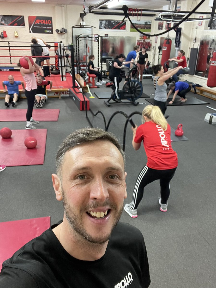 ApolloSportsCl1's tweet photo. Tell me another circuit session you can burn over 800 calories for £3… 🤷‍♂️ #apollo #circuits #gym #torquay #community #fitness 🔴⚫️🥊 https://t.co/FztXDIvYPc