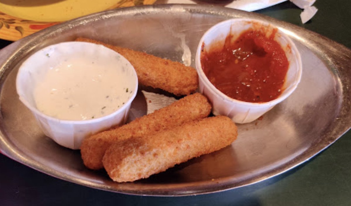 OrlandosItalian's tweet photo. Our crispy and cheesy Fried Mozzarella sticks are a treat to the tastebuds. No order is complete without them, so put then in your lunch or dinner order next time you come into Orlando's! 🧀 😋 #BestItalianRestaurant #TexItalian #ToGo #EatLocal #DeliveryOrTakeOut #GoodEats https://t.co/xl3XL93fR3
