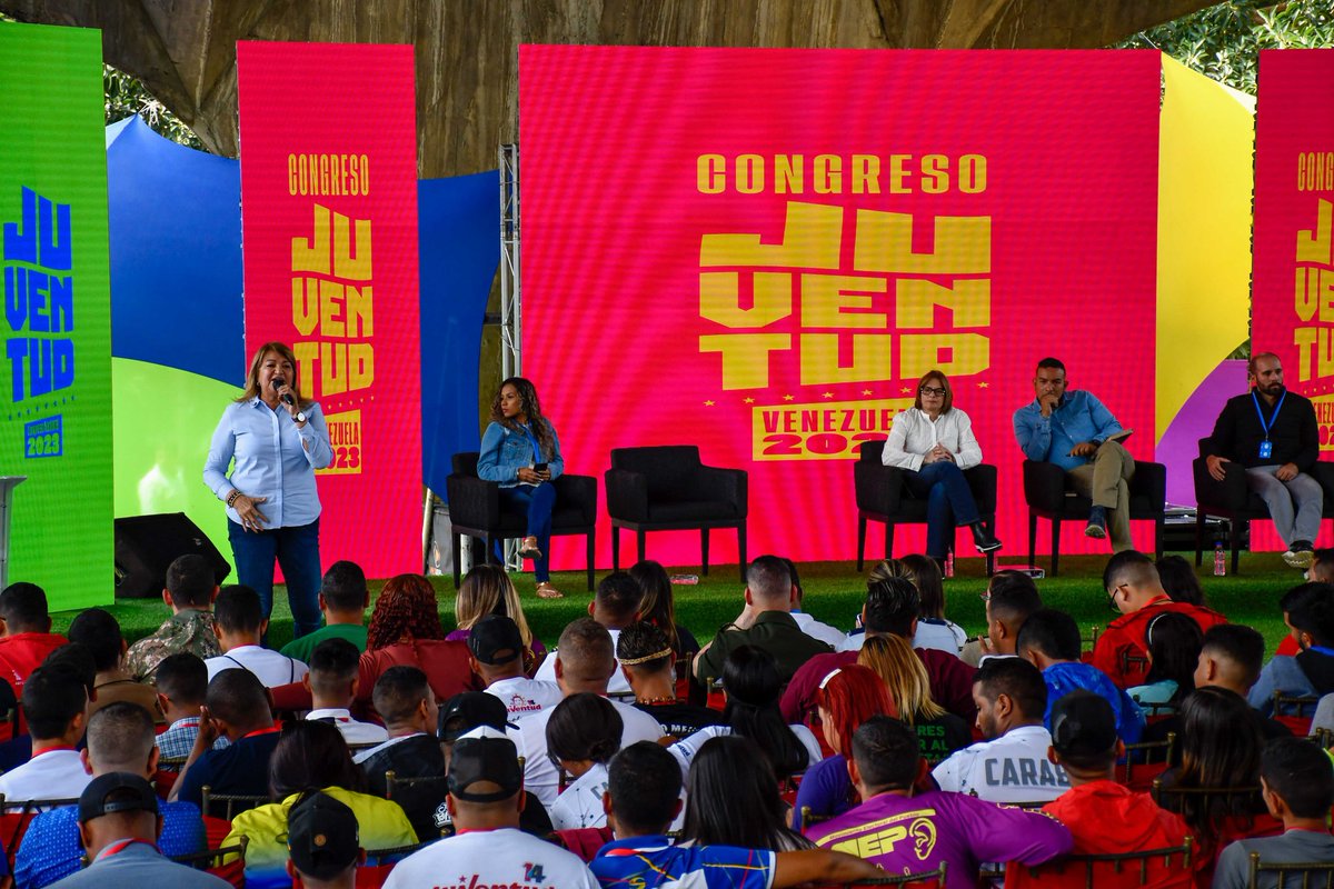 (1/3) ¡Dios los/as bendiga juventud de oro! 

Atendiendo el llamado del Pdte. <a href="/NicolasMaduro/">Nicolás Maduro</a> para la creación de la Gran Misión Juventud Venezuela, participé en el Congreso Nacional de la Juventud Venezuela 2023, en el Parque Alí Primera. 

@MPPEDUCACION
<a href="/JuventudPSUV/">Juventud PSUV</a>