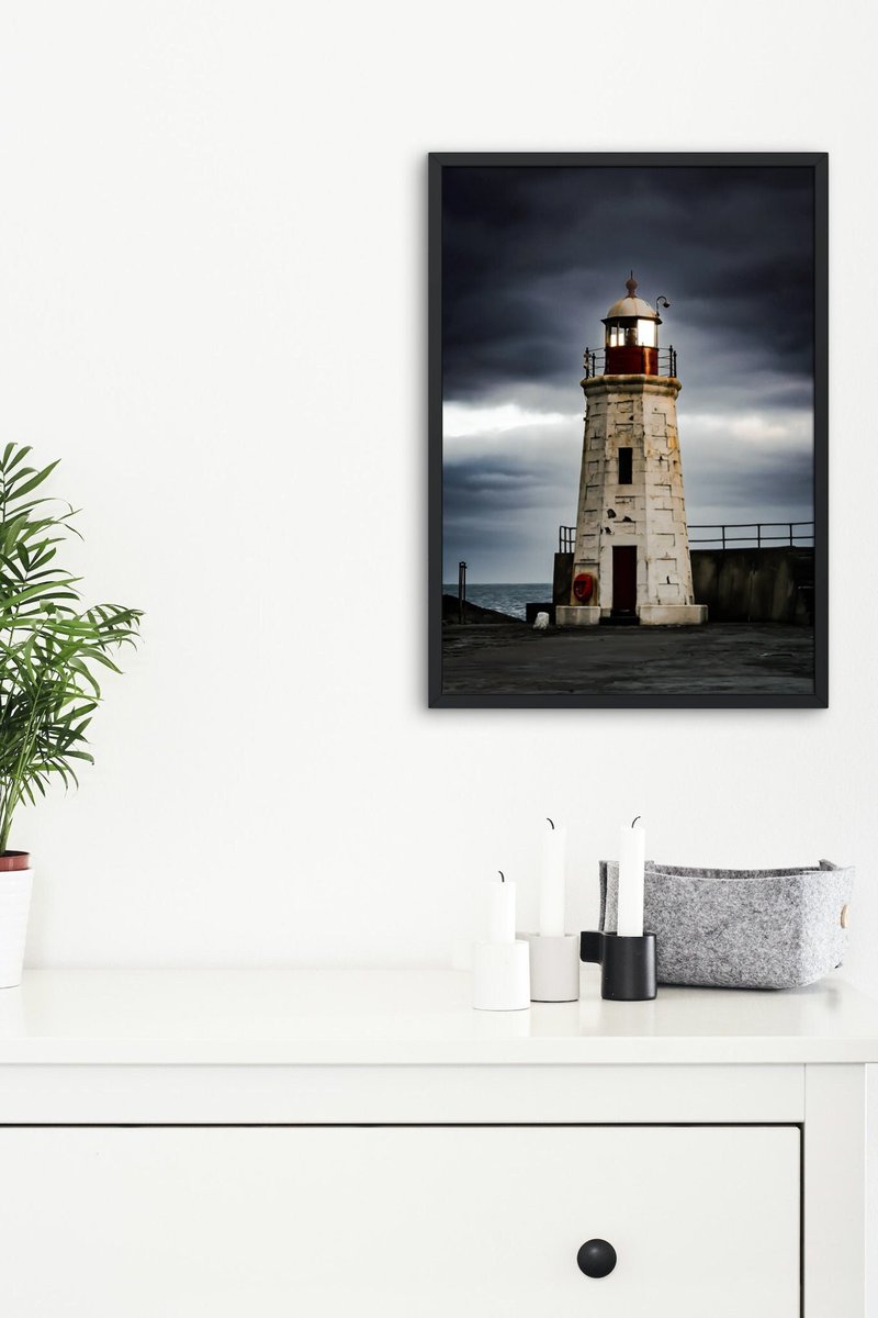 New Image Alert!! Well I promised a product launch for tonight's #WorcestershireHour and here we are. This striking shot is of Lybster Lighthouse in Caithness, taken on mum's recent trip there. It's available now from our etsy store etsy.me/3l8BgJt