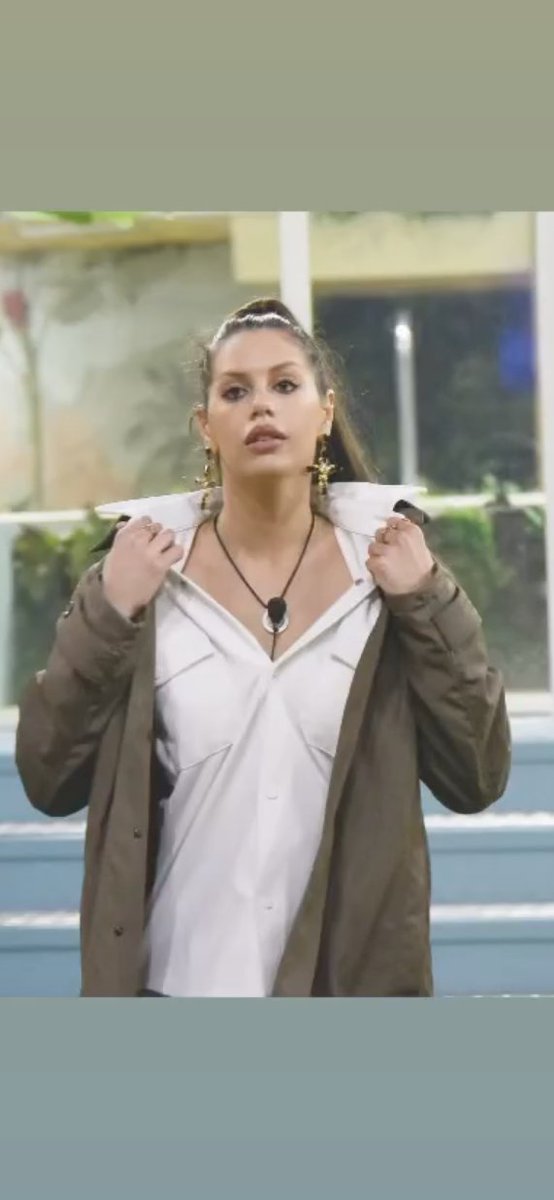 DFiorde's tweet photo. Tema della sua festa "EDOARDO DONNAMARIA.
#donnalisi#fiorde#drojette#nikella#gfvip https://t.co/gaSxNlwEHp