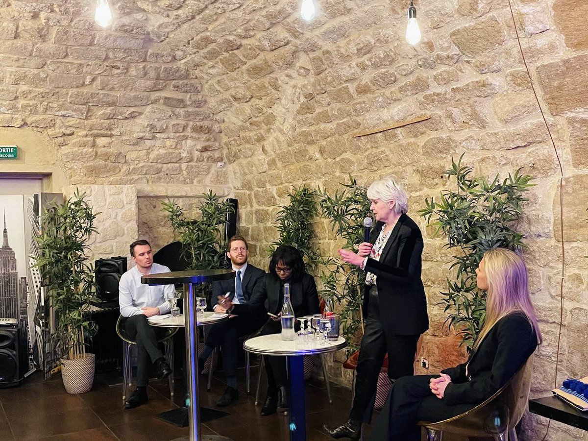 GuillainGilliot's tweet photo. Heureux d’avoir assisté ce soir, avec @Amiel_David_ et @Fanta_B, à la présentation du Plan pour l’égalité F/H 2023-2027 par @RomeIsabelle dans le 15ème arrondissement. 

L’occasion d’y rappeler les diverses propositions des @JeunesMacron sur cette cause si chère à nos yeux ! https://t.co/ZwN2o8Ym4N