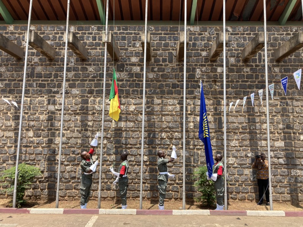 HolmesNigel's tweet photo. I attended #CommonwealthDay in #Yaoundé earlier at @diplocam_minrex . Flags were raised, anthems were played, interspersed with formality. Also: generous awards for essay writing. The highlight: plenty of entertainment celebrating the cultural diversity of #Cameroon 1/2 https://t.co/0psf6cexCB