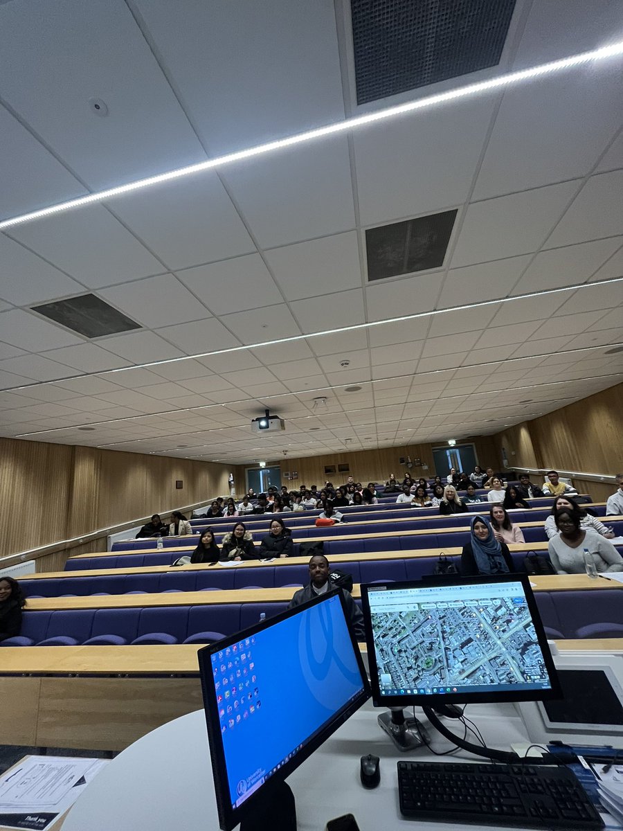 Sam Meredith tweet media