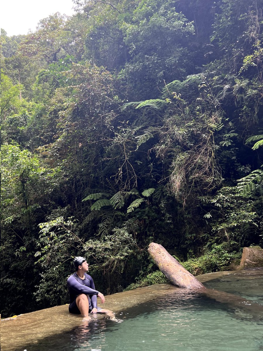 MikeG_TV's tweet photo. Pic 1&amp;2: Ballooned bec of Bear bulk + holidays
*Went back to the same waterfalls after a few months*
Pic 3&amp;4: Still in my Cutting season ✂️

I will hit 73ish kg around the end of May (weight where I usually look the best) https://t.co/ogznpzzVLe