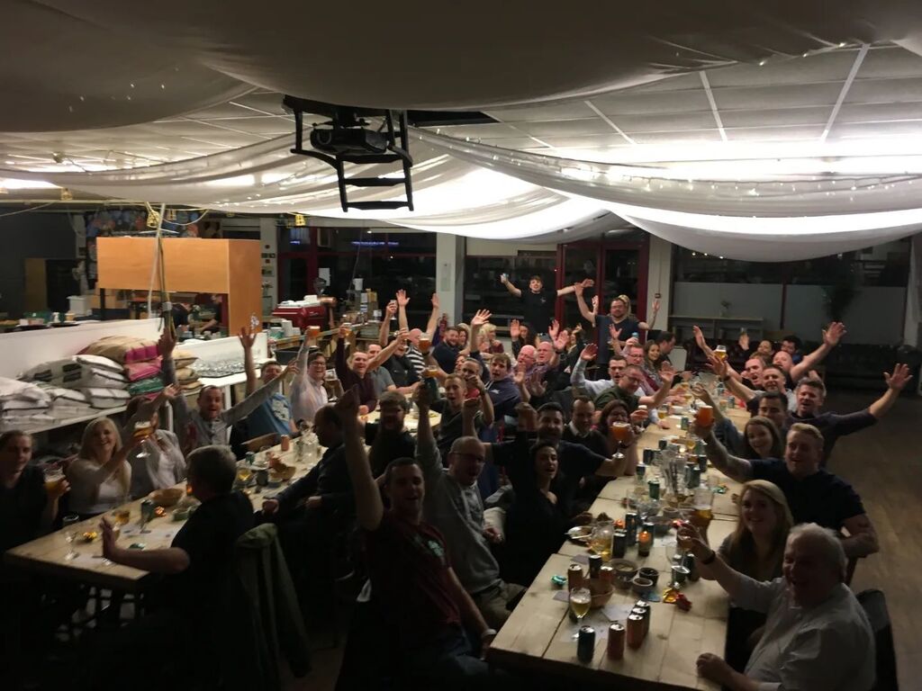 bottle_monkey's tweet photo. As we look forward to this Friday's #BeerDinner with @filbeysfood at #TheMonkeyHouse down in castletown here's a couple of pics from the first beer dinner we ever did.

Back when @rea_g was running the kitchen at the original @noa.iom 

Can you spot anyo… https://t.co/Bc6ldq77WV https://t.co/RZdVDdiuKS