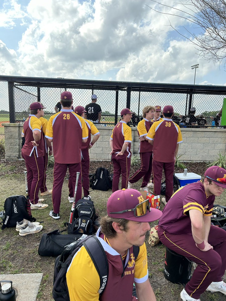 CougsBroPen's tweet photo. Cougs will have a later start than we’d like today. Lightning delays continuing to push back first pitch, almost game time though. #RollCougs #notbuzzing #lightningsux https://t.co/w96GffFtF5