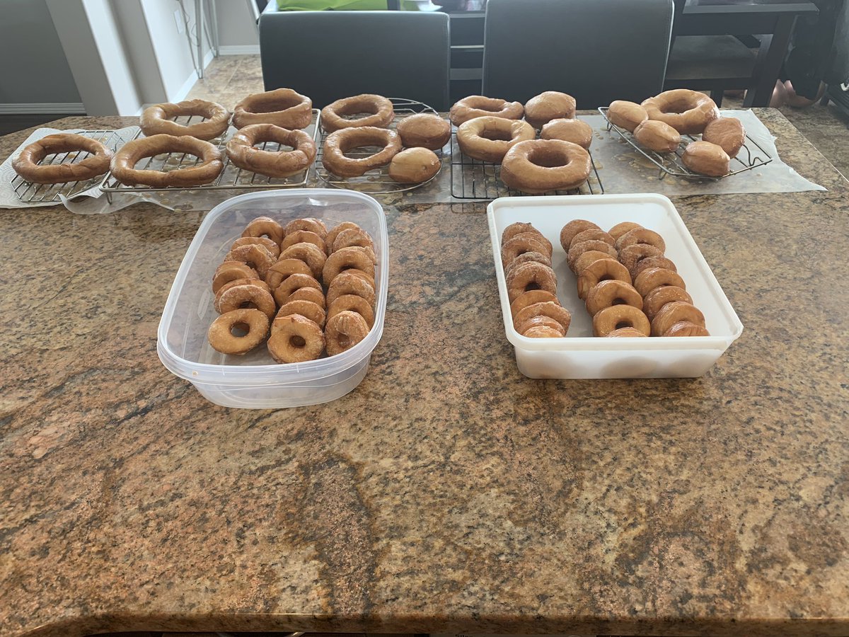 ShakGolf's tweet photo. Back to work at the golf course tomorrow, so it was my last chance to throw on the apron for the day! #KrispyKreme #Spudnuts #SugarShak https://t.co/363pA2Pkw9