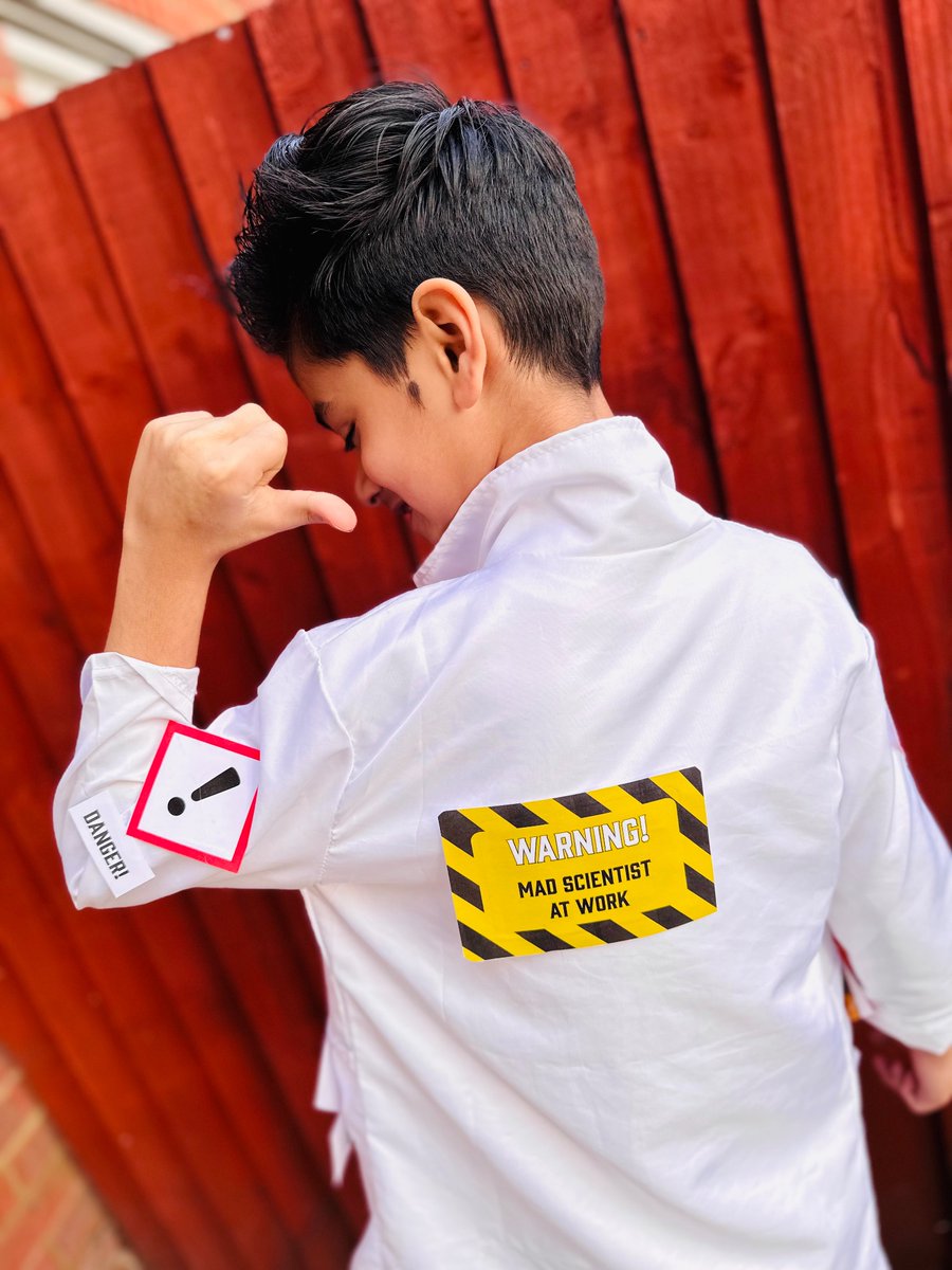 mrs_mamoon's tweet photo. Mad scientist #scienceweek #STEM https://t.co/b2fOjTSQSF