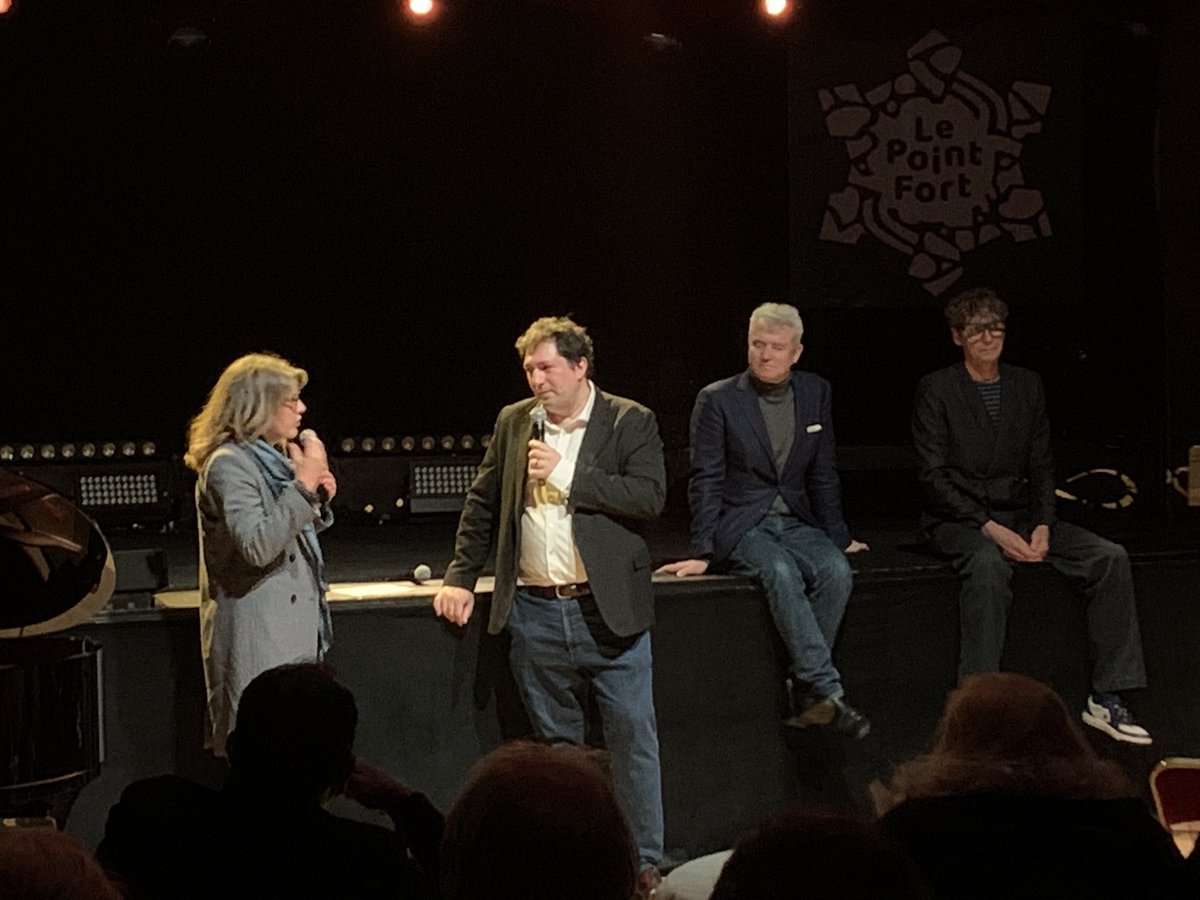 ldrlak's tweet photo. Inauguration du Centre des arts de la parole @GeraldGarutti à Aubervilliers. 3 échelles la ville, le territoire la maire #KarineFranklet ; la langue #PauldeSinety @languesFR ; le chapiteau #MarcLeGlatin #rêverengrand #descléspourmieuxdébattre #undestincommun @aubervilliers93 https://t.co/uNyqdqpINS