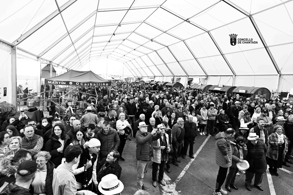 ChantadaConcell's tweet photo. GRAZAS por vir ao corazón de Galicia para desfrutar desta XL #FeiradoViñodeChantada! GRAZAS por organizar, por colaborar, por divertir! Agardámosvos na edición XLI, 🍇🎉❤️!
https://t.co/ibOgUIP0dk 

#Chantada #RibeiraSacra #ChantadaCorazóndeGalicia https://t.co/uDCwB8iawl